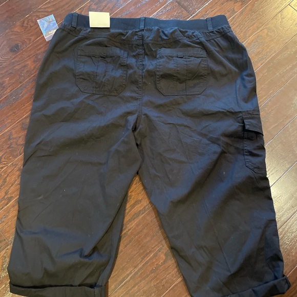 Plus Size EVRI Utility Capris - Picture 2 of 7